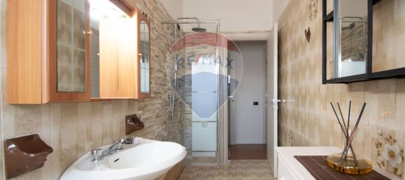 5 rooms Apartment in Concesio, Italy No. 4709 11