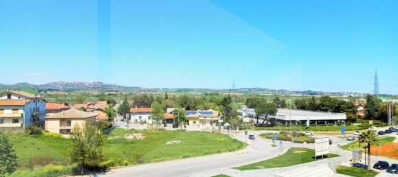 3غرفة شقة في Cappelle sul Tavo, Italy رقم 26557 3