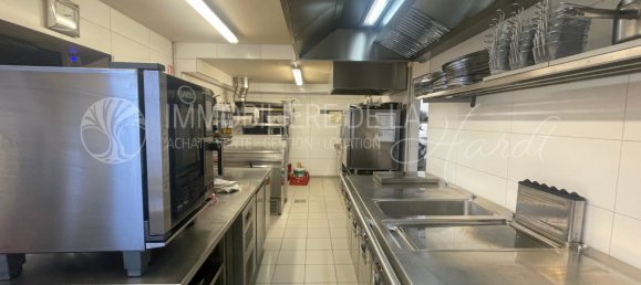 260m² Commercial property in Saint-Louis, France No. 252655 30