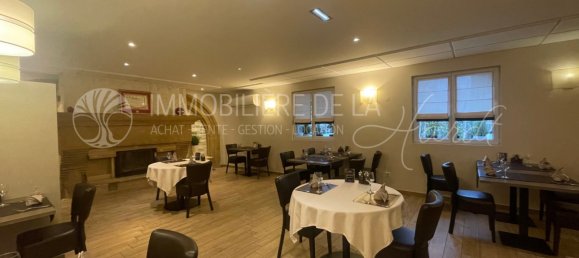 260m² Commercial property in Saint-Louis, France No. 252655 8