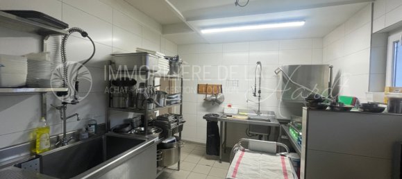 260m² Commercial property in Saint-Louis, France No. 252655 15