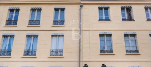 2 chambres Appartement à Versailles, France No. 148030 9