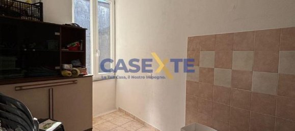 Apartamento de 4 habitaciónes en Bregnano, Italy No. 38931 4