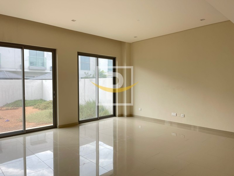 3 bedrooms Townhouse in Muwaileh, UAE No. 10423