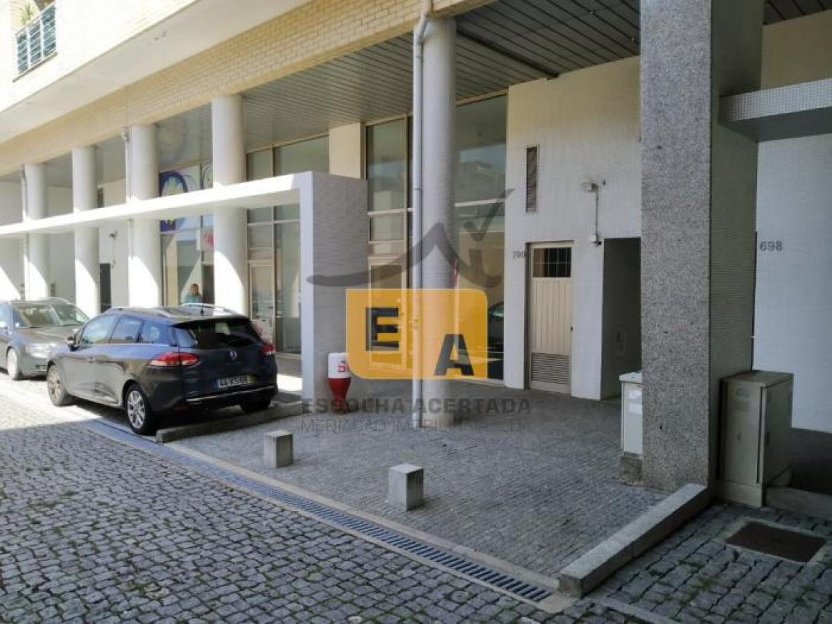 93m² Shop in Vila Nova de Gaia, Portugal No. 8268