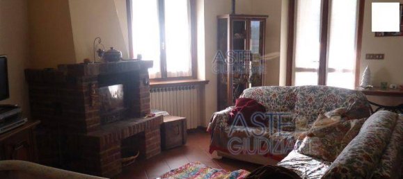 6 bedrooms Villa in Poirino, Italy No. 372961 3