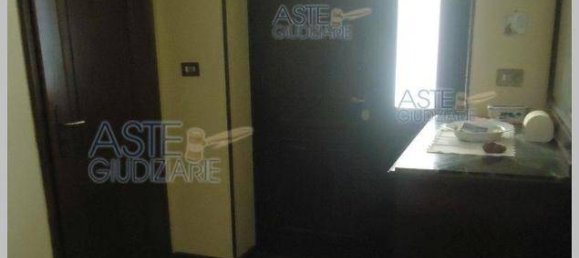 6 bedrooms Villa in Poirino, Italy No. 372961 9