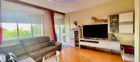 3 bedrooms Apartment in Conegliano, Italy No. 347166 2