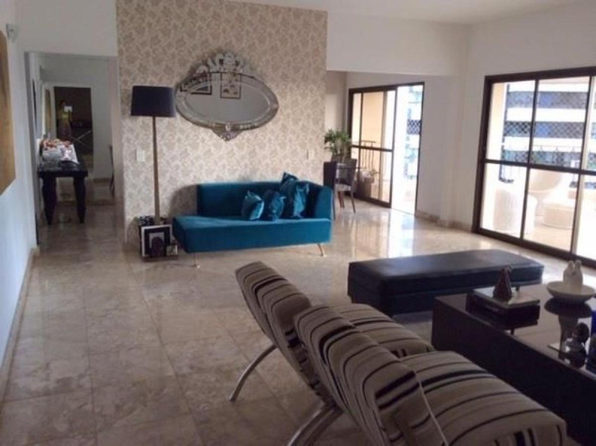4 bedrooms Apartment in Salvador, Brazil No. 440563