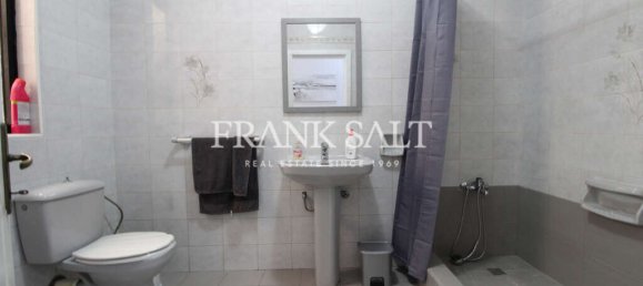 Maisonette de 4 dormitorios en Swieqi, Malta No. 6418 10