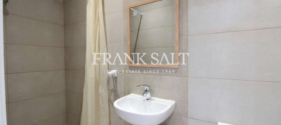 Maisonette de 4 dormitorios en Swieqi, Malta No. 6418 11