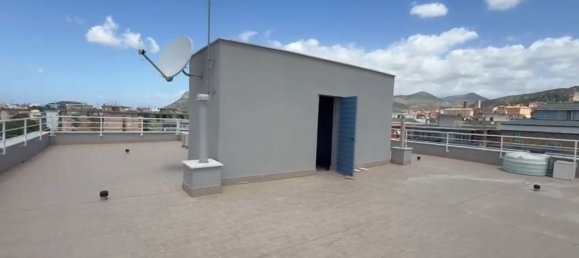 3-salle Appartement à Terracina, Italy No. 277783 3