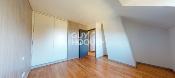 4 bedrooms House in Chateaudun, France No. 81658 18