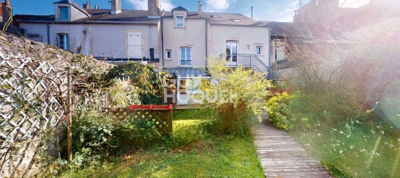 4 bedrooms House in Chateaudun, France No. 81658 11