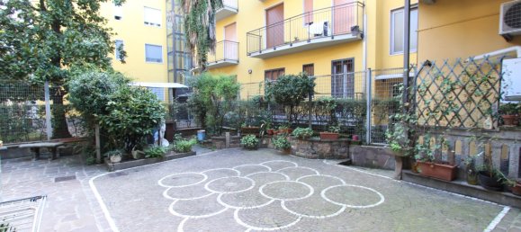 1 bedroom Apartment in Milan, Italy No. 360149 2