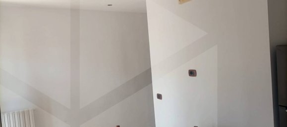 3 rooms Apartment in Bari, Italy No. 17226 5