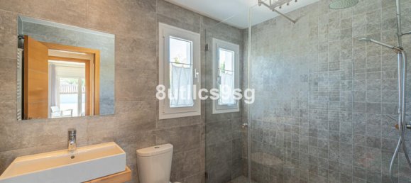 5 Schlafzimmer Villa in Marbella, Spain, Nr. 101357 41