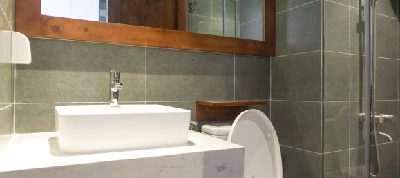 Studio in District 4, Vietnam No. 15991 11