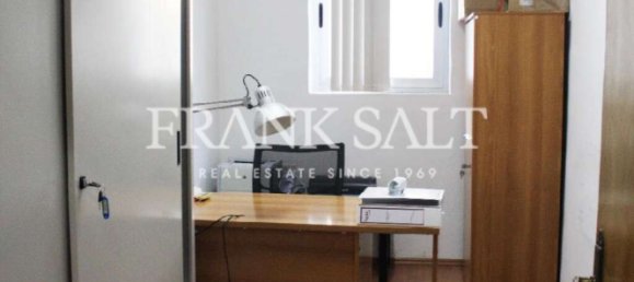 78m² Office in Ta' Xbiex, Malta No. 11742 2