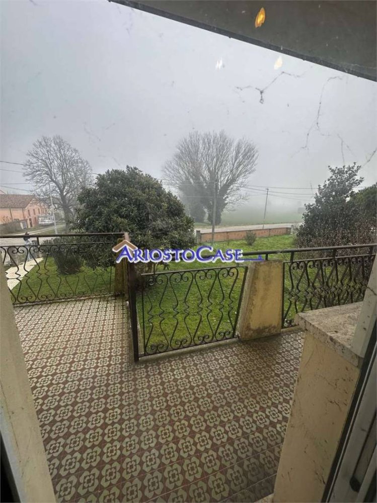 5 غرف نوم شقة في Ferrara, Italy رقم 11070