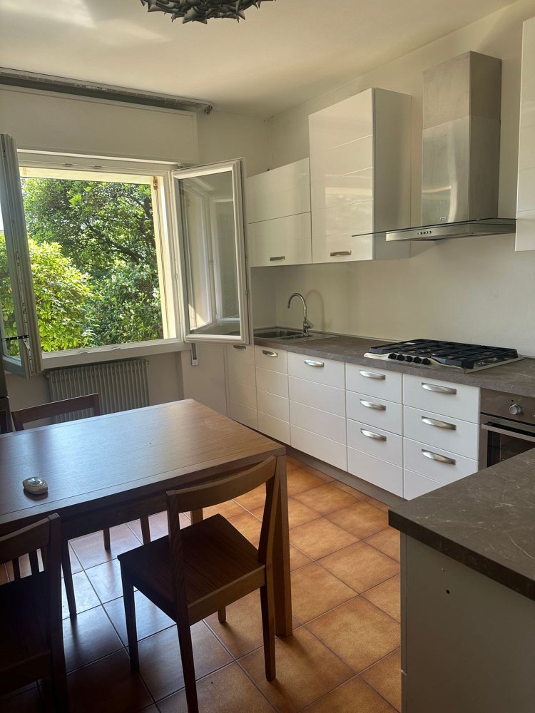 5 rooms House in Susegana, Italy No. 281153