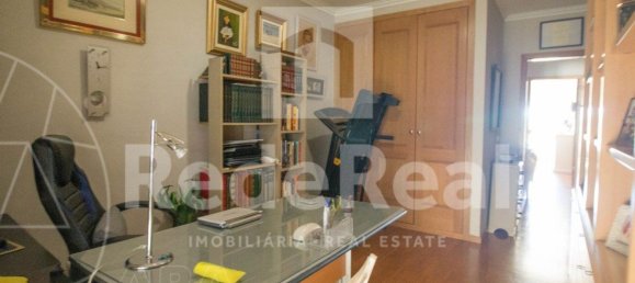 Квартира с 4 спальнями в Фару, Португалия № 90029 24