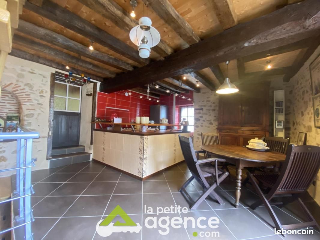 1 Schlafzimmer Stadthaus in Saint-Benoit-du-Sault, France, Nr. 101802