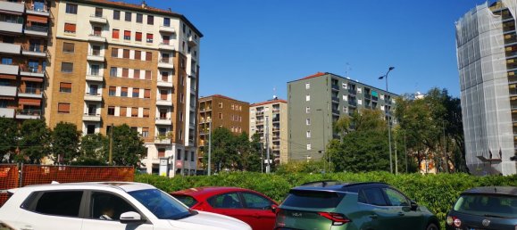 Квартира с 2 комнатами в Милан, Италия № 245512 17