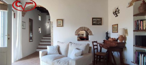 13 rooms House in Montevarchi, Italy No. 232675 16