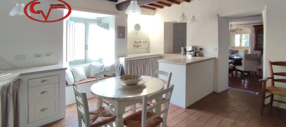 13 rooms House in Montevarchi, Italy No. 232675 21