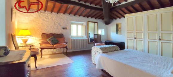 13 rooms House in Montevarchi, Italy No. 232675 14