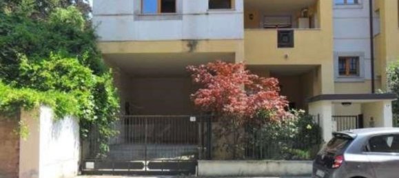 2 rooms Apartment in Legnano, Italy No. 121031 3