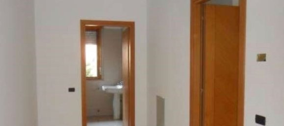 2 rooms Apartment in Legnano, Italy No. 121031 14