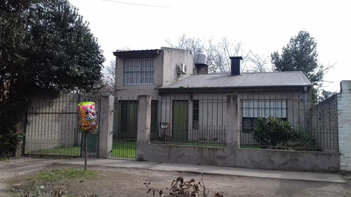 4 bedrooms House in Moreno, Argentina No. 5948
