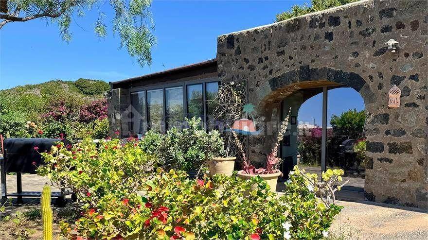 2 Schlafzimmer Haus in Pantelleria, Italy, Nr. 352076