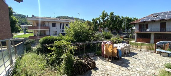 Casa de 5 habitaciónes en Alba, Italy No. 79667 3