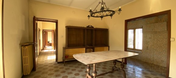 Casa de 5 habitaciónes en Alba, Italy No. 79667 6