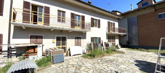 Casa de 5 habitaciónes en Alba, Italy No. 79667 2