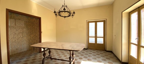 Casa de 5 habitaciónes en Alba, Italy No. 79667 8