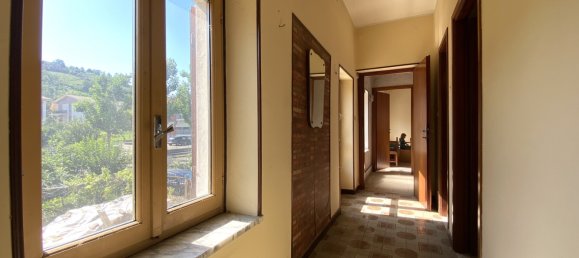 Casa de 5 habitaciónes en Alba, Italy No. 79667 5