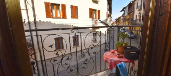 4 bedrooms House in Lombardore, Italy No. 81634 7