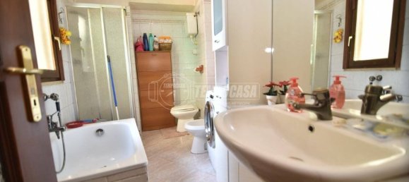 4 bedrooms House in Lombardore, Italy No. 81634 8