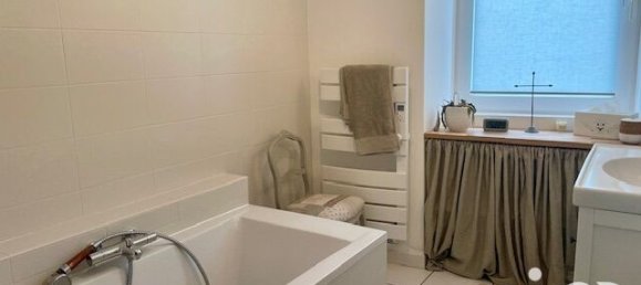 5 bedrooms House in Neuville-de-Poitou, France No. 352525 10