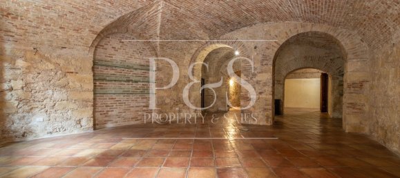 140m² Commercial property in Cagliari, Italy No. 107562 7