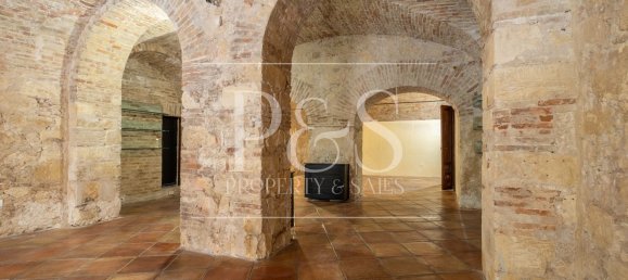 140m² Commercial property in Cagliari, Italy No. 107562 10