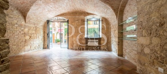 140m² Commercial property in Cagliari, Italy No. 107562 16