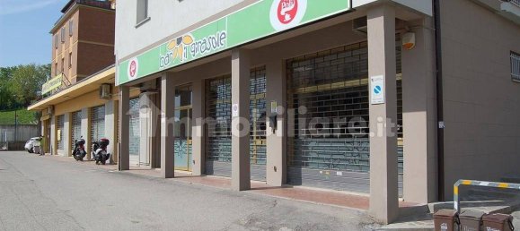 2 rooms Commercial property in Casalecchio di Reno, Italy No. 336693 2