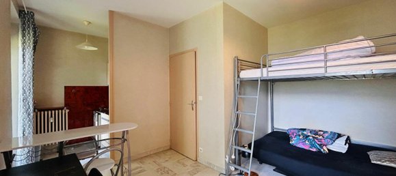Estudio en La Motte-Servolex, France No. 358586 9
