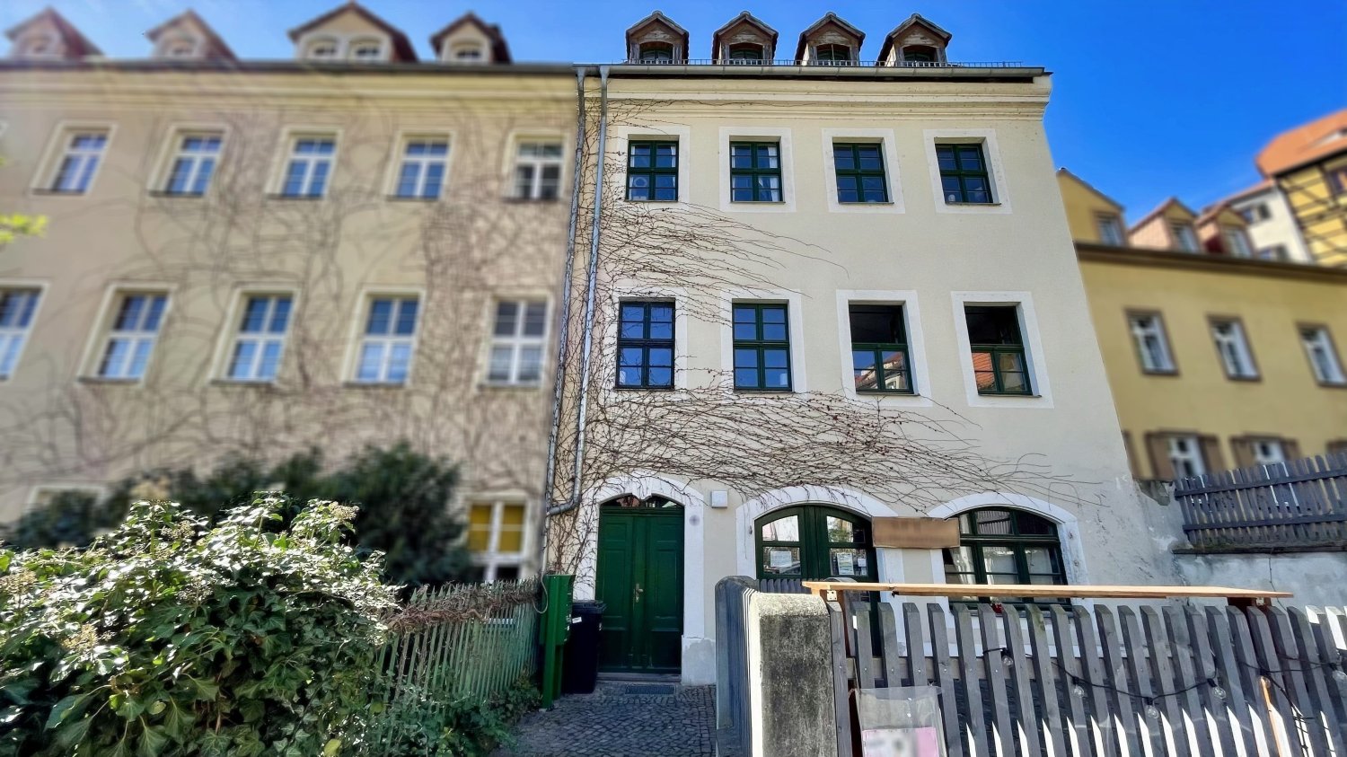 Здание с 10 комнатами в Саксония, Германия № 272492