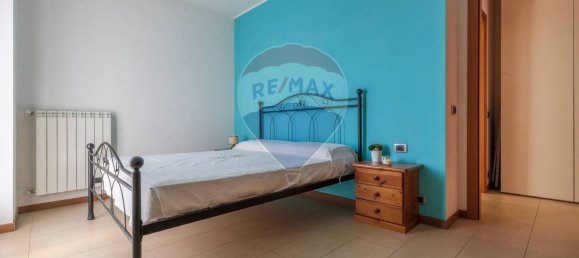 Apartamento de 2 habitaciónes en Somma Lombardo, Italy No. 266270 15